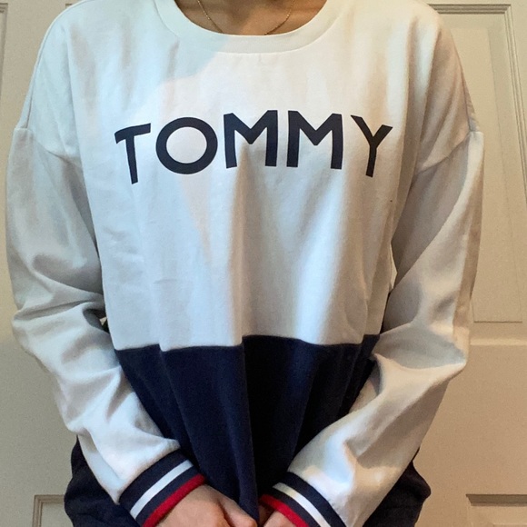 Crewneck - Picture 2 of 3